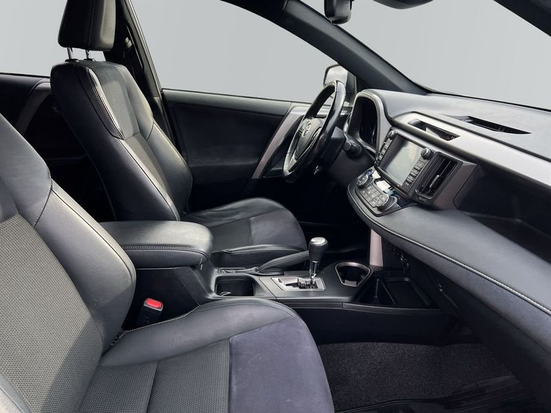 Toyota RAV4 bild 6