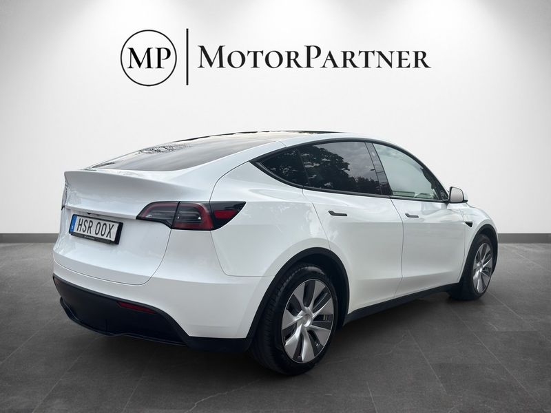 Tesla Model Y bild 8