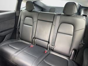Tesla Model Y bild 14