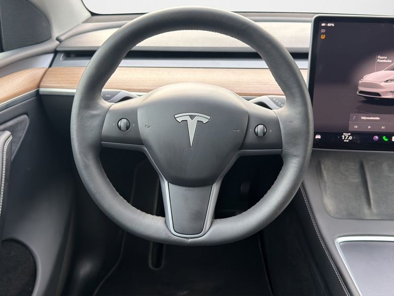 Tesla Model Y bild 10