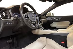 Volvo V60 bild 8