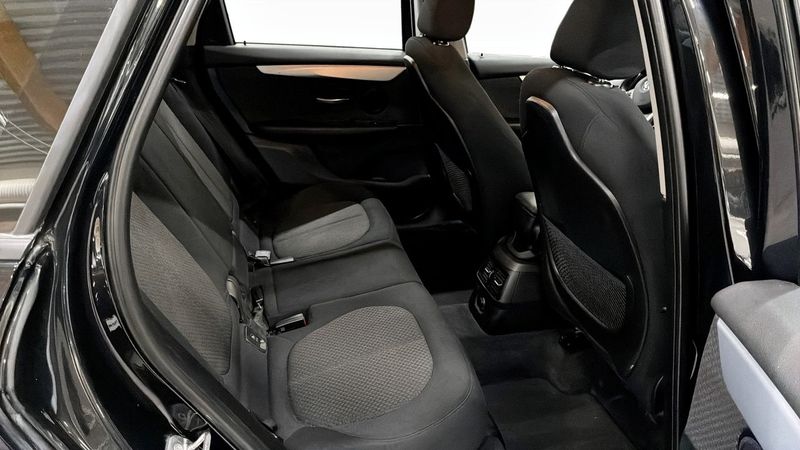 BMW 218 bild 5