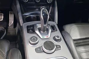 Alfa Romeo Stelvio bild 12