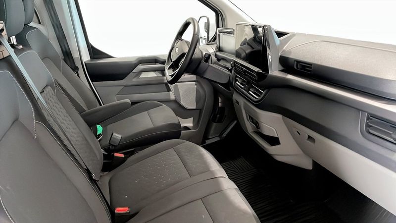 Ford Tourneo Custom bild 3