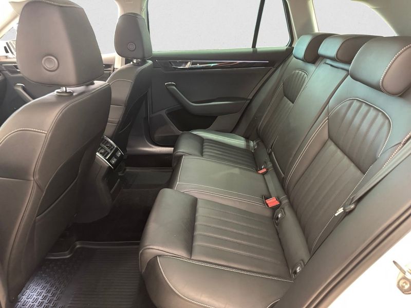 Skoda Superb bild 13