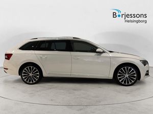 Skoda Superb bild 2