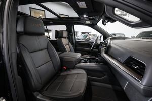 Chevrolet Suburban bild 18