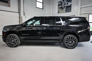 Chevrolet Suburban bild 3
