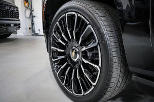 Chevrolet Suburban bild 9