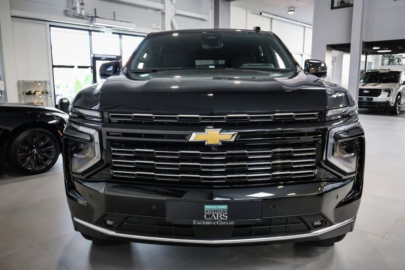 Chevrolet Suburban bild 2