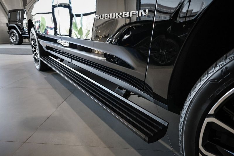 Chevrolet Suburban bild 35