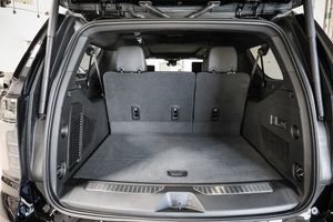 Chevrolet Suburban bild 14