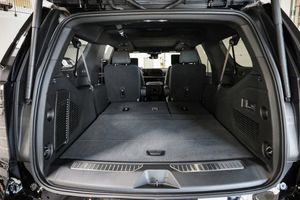 Chevrolet Suburban bild 15