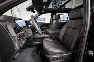 Chevrolet Suburban bild 19
