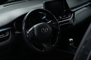 Toyota C-HR bild 12