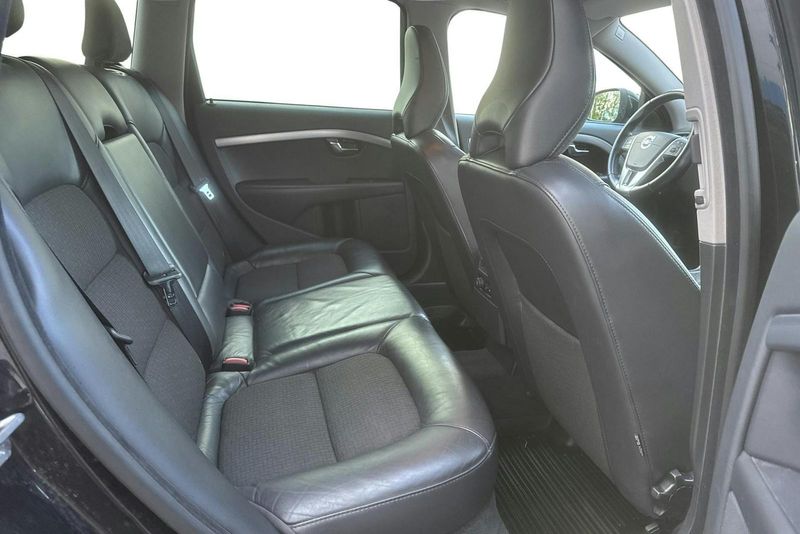 Volvo V70 bild 8