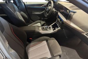 BMW i4 bild 7