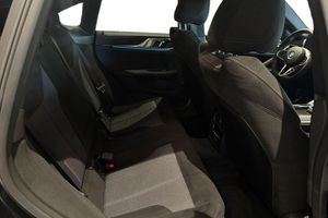 BMW i4 bild 9