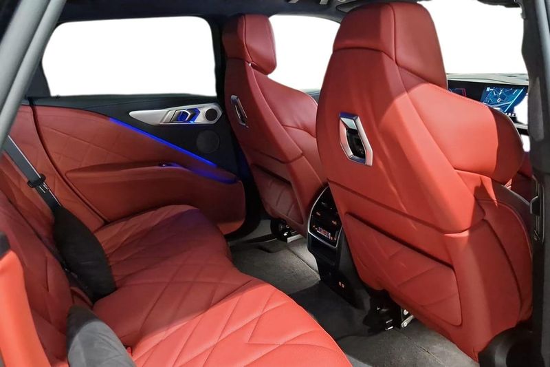 BMW XM bild 9