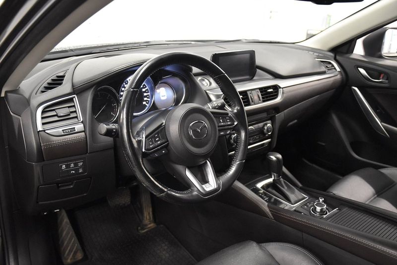 Mazda 6 bild 8