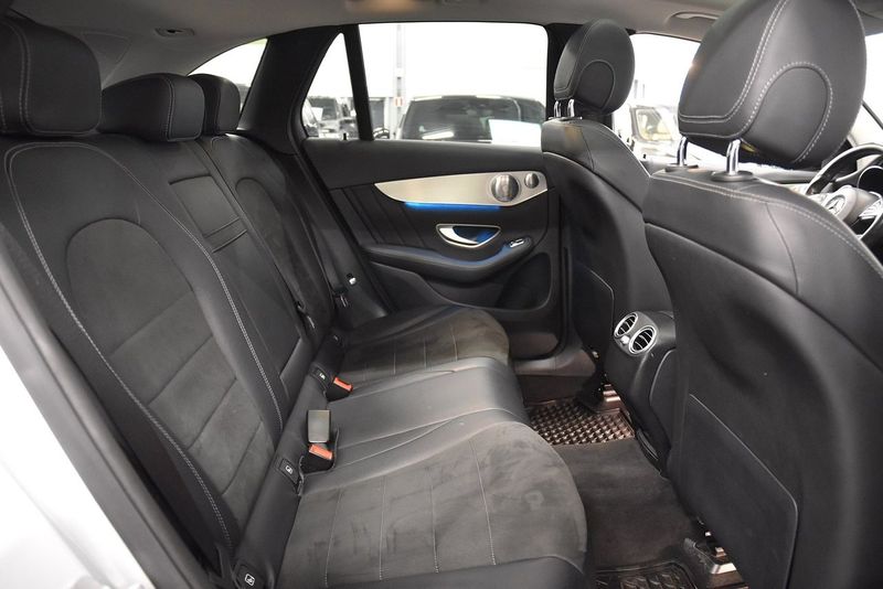 Mercedes GLC220 bild 15