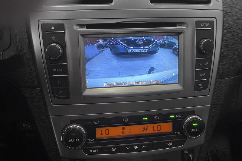 Toyota Avensis bild 13