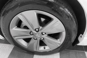Toyota Avensis bild 17