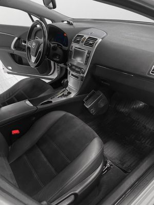 Toyota Avensis bild 14