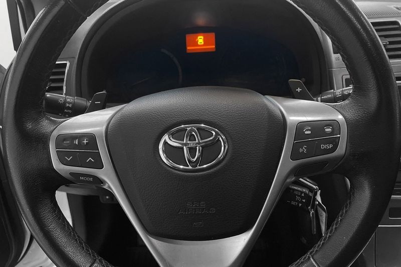 Toyota Avensis bild 11
