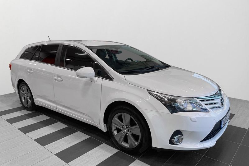 Toyota Avensis bild 2