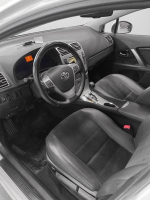 Toyota Avensis bild 10