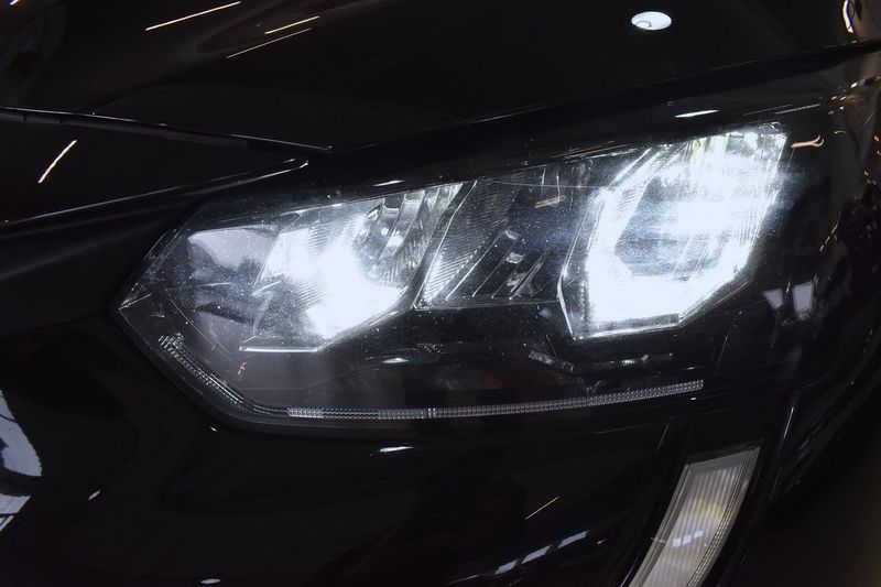 Peugeot 208 bild 14
