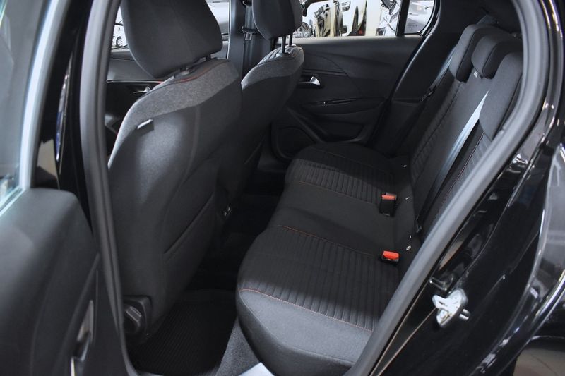 Peugeot 208 bild 8