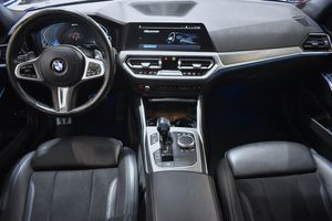 BMW 330 bild 7