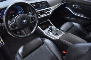 BMW 330 bild 8