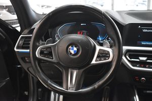 BMW 330 bild 11