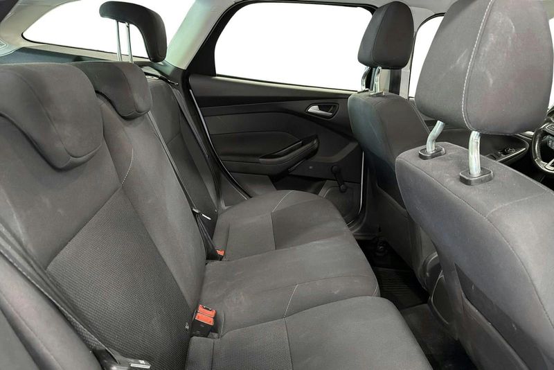 Ford Focus bild 8