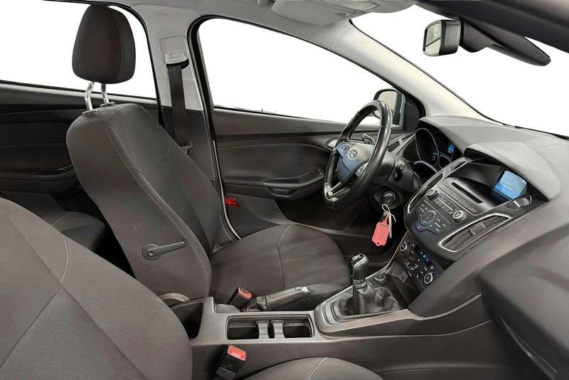 Ford Focus bild 7