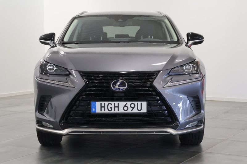 Lexus NX bild 2