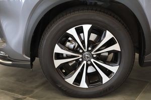 Lexus NX bild 17