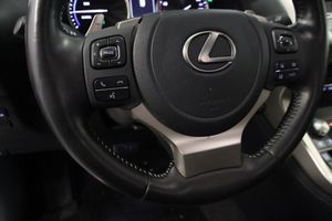 Lexus NX bild 14