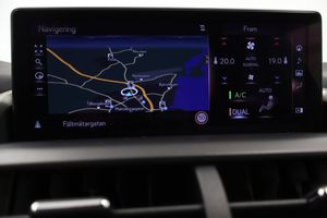 Lexus NX bild 8