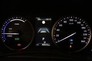 Lexus NX bild 7