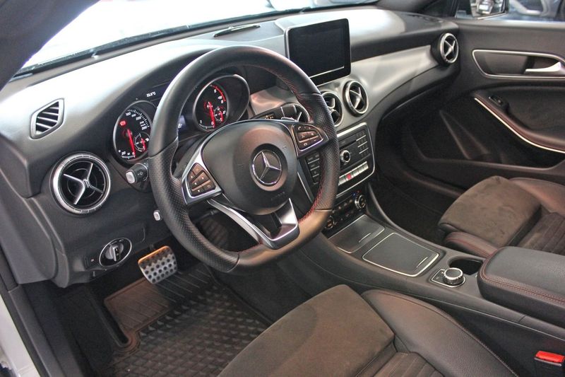 Mercedes CLA220 bild 2