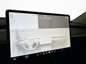 Tesla Model Y bild 21