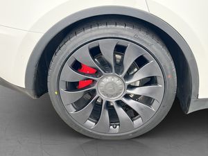 Tesla Model Y bild 31