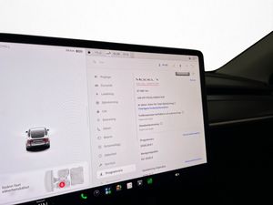 Tesla Model Y bild 24
