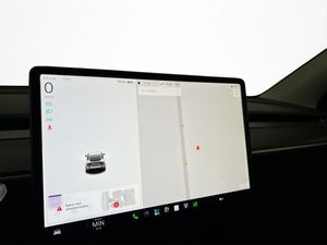 Tesla Model Y bild 19