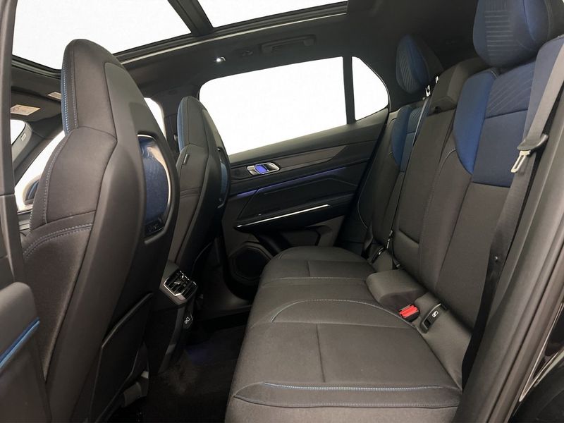 Lynk & Co 01 bild 14