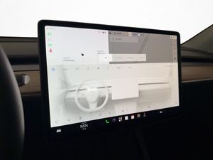 Tesla Model Y bild 27